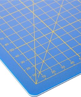 Alternative view of A4 Self-Healing Cutting Mat